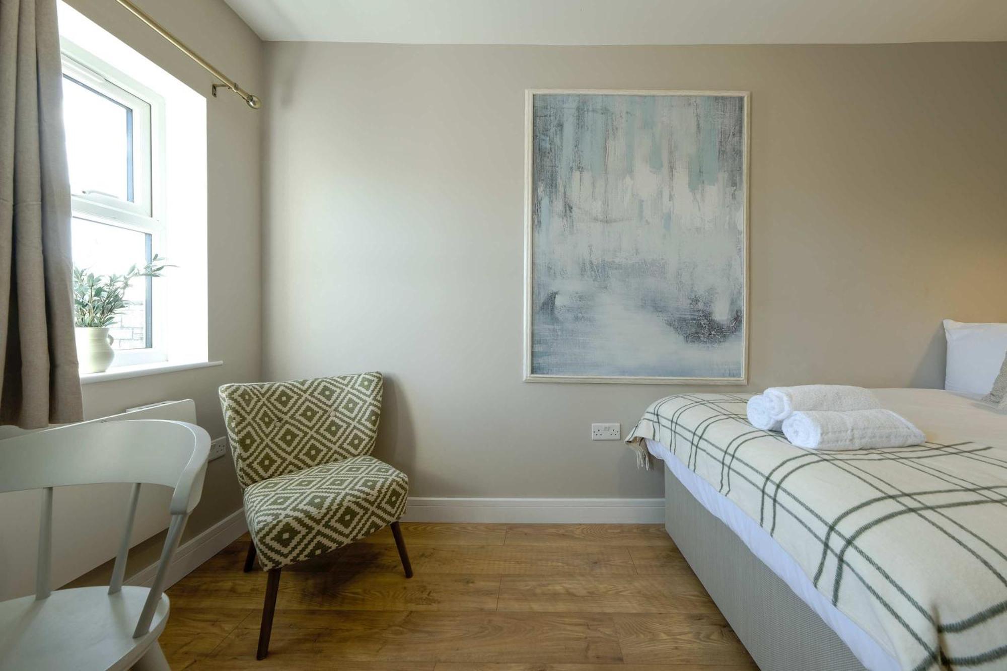 The Willow 1 * Bristol